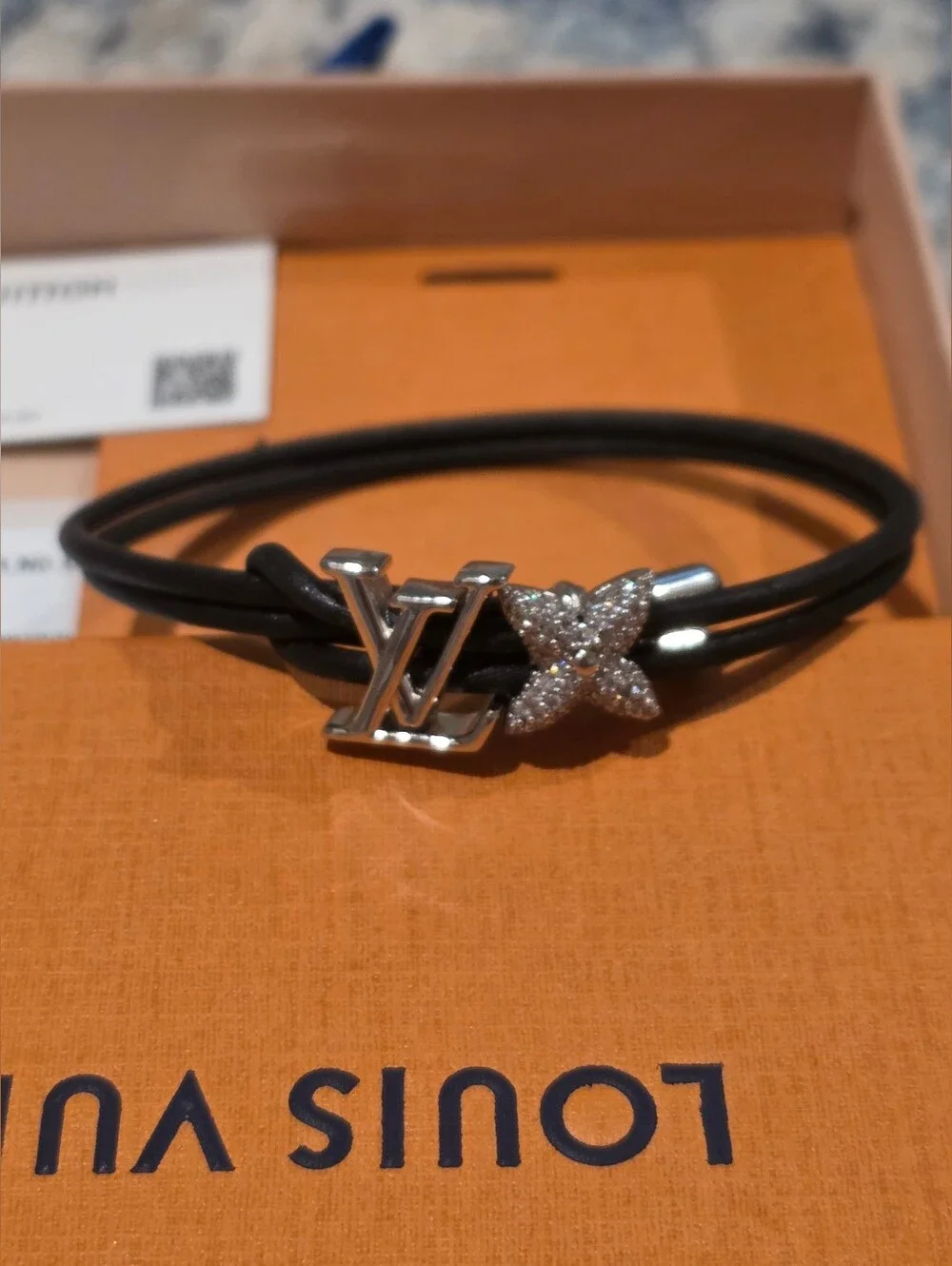 NWT Louis Vuitton Bloom Strass Crystal Leather Cord Bracelet!